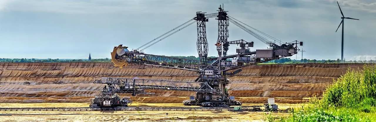 Ile kosztuje godzina pracy dźwigu? Sprawdź ceny i oszczędź na wynajmie