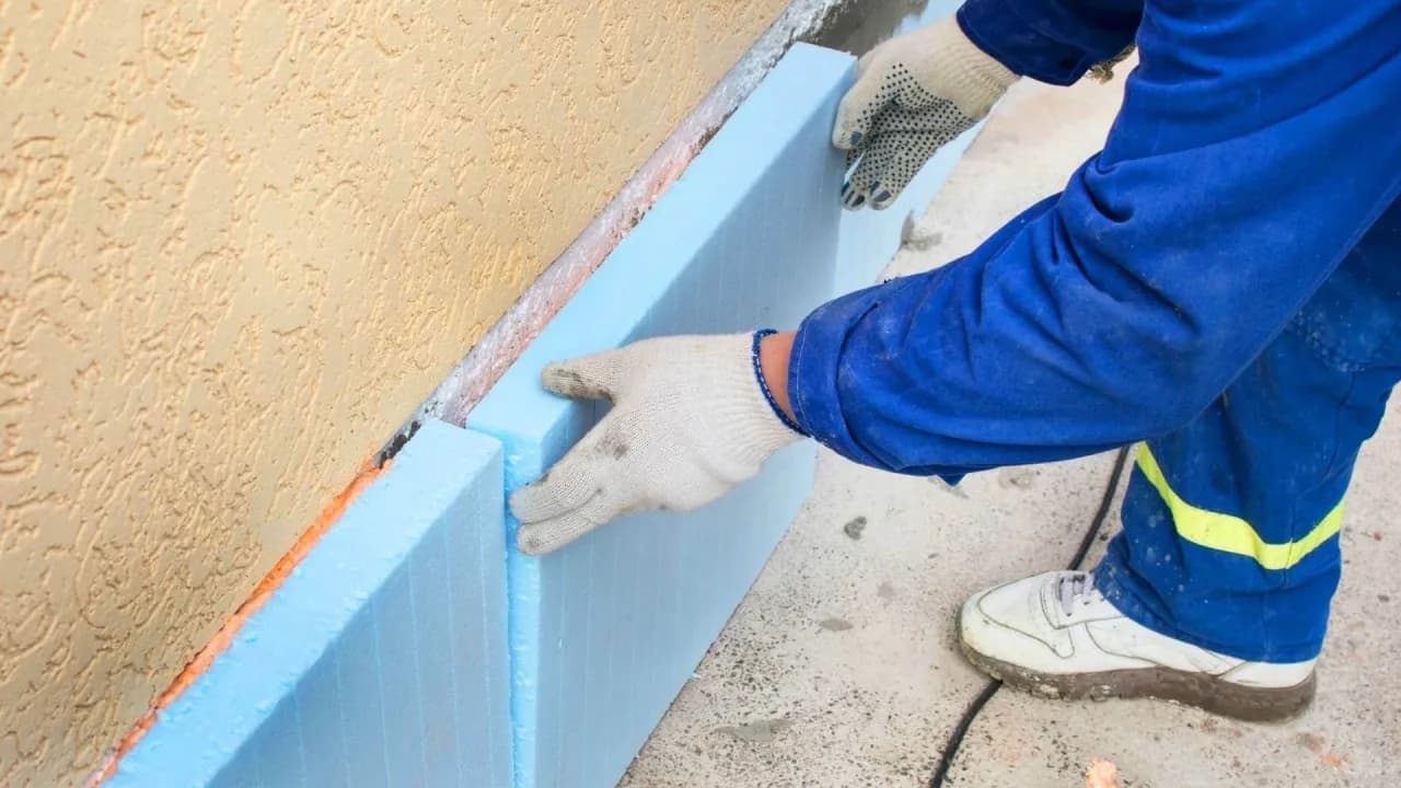 Jaki styropian na fundamenty: wybierz najlepszy materiał izolacyjny