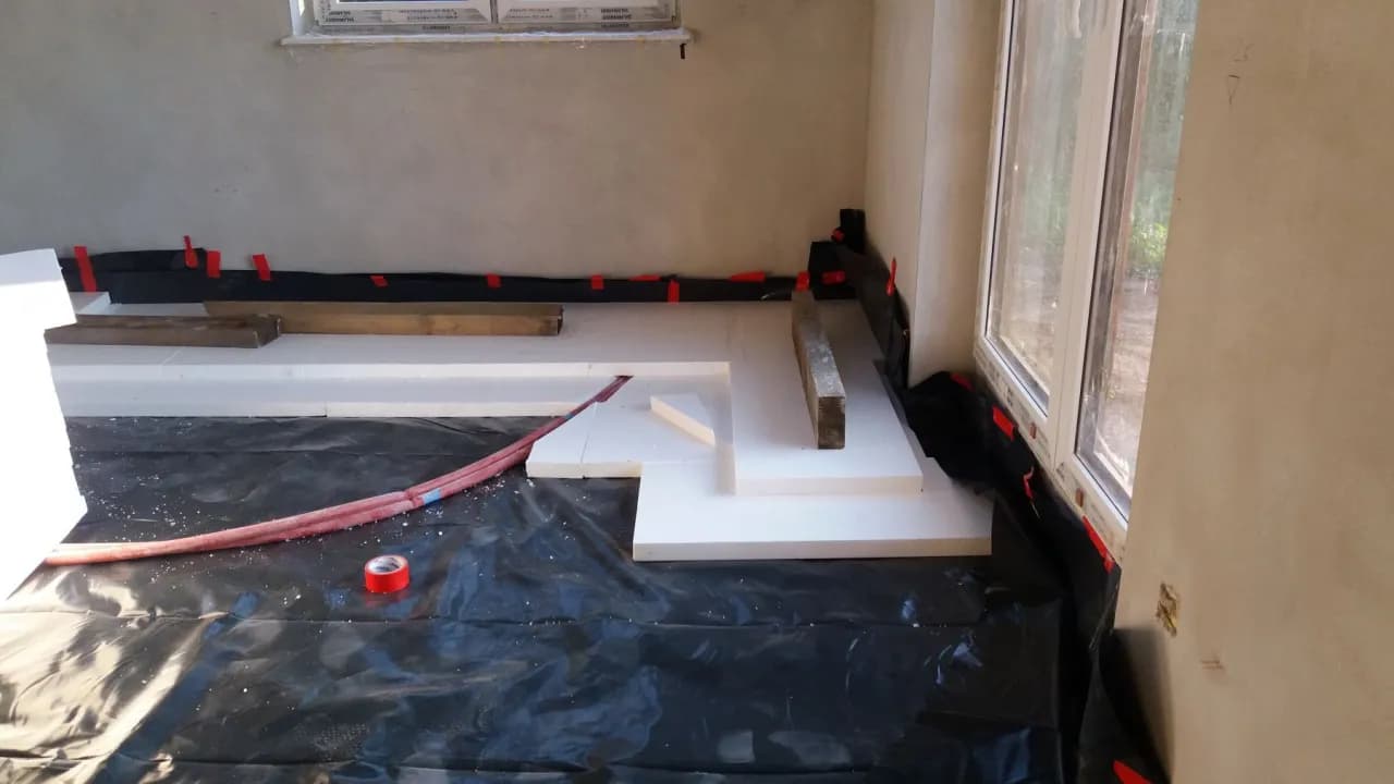 Jak układać styropian pod wylewkę, aby uniknąć błędów i strat ciepła