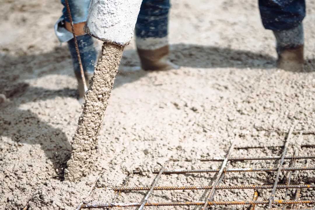 Ile kosztuje zrobienie wylewki? Sprawdź ceny i czynniki wpływające na koszt