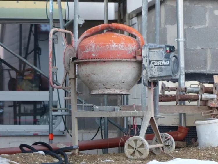 Betoniarka ile kW – poznaj moc i wybierz najlepszy model dla siebie